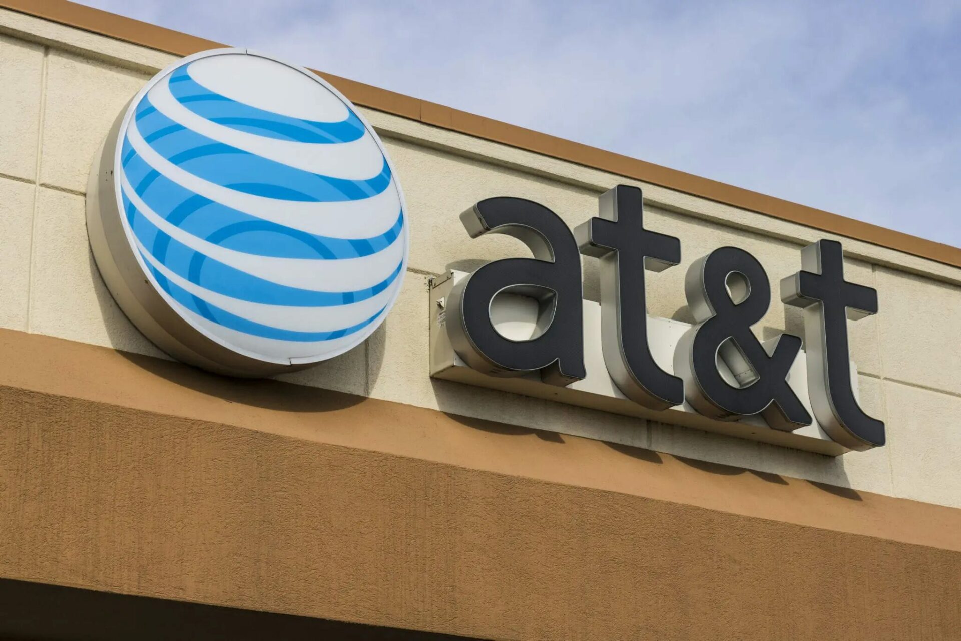 889 is exclusively used by AT&T